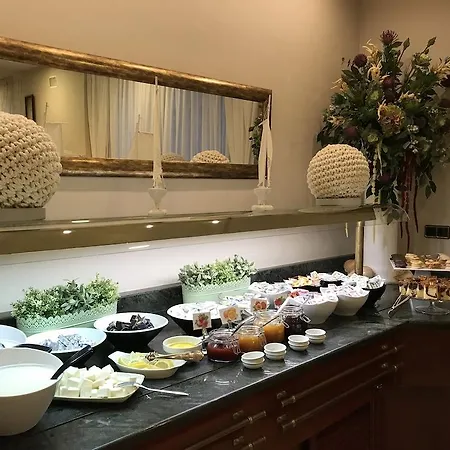 Miramar Hotel